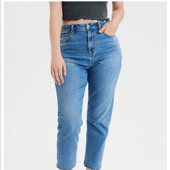 American Eagle Outfitters Denim - Curvy mom jeans 👖